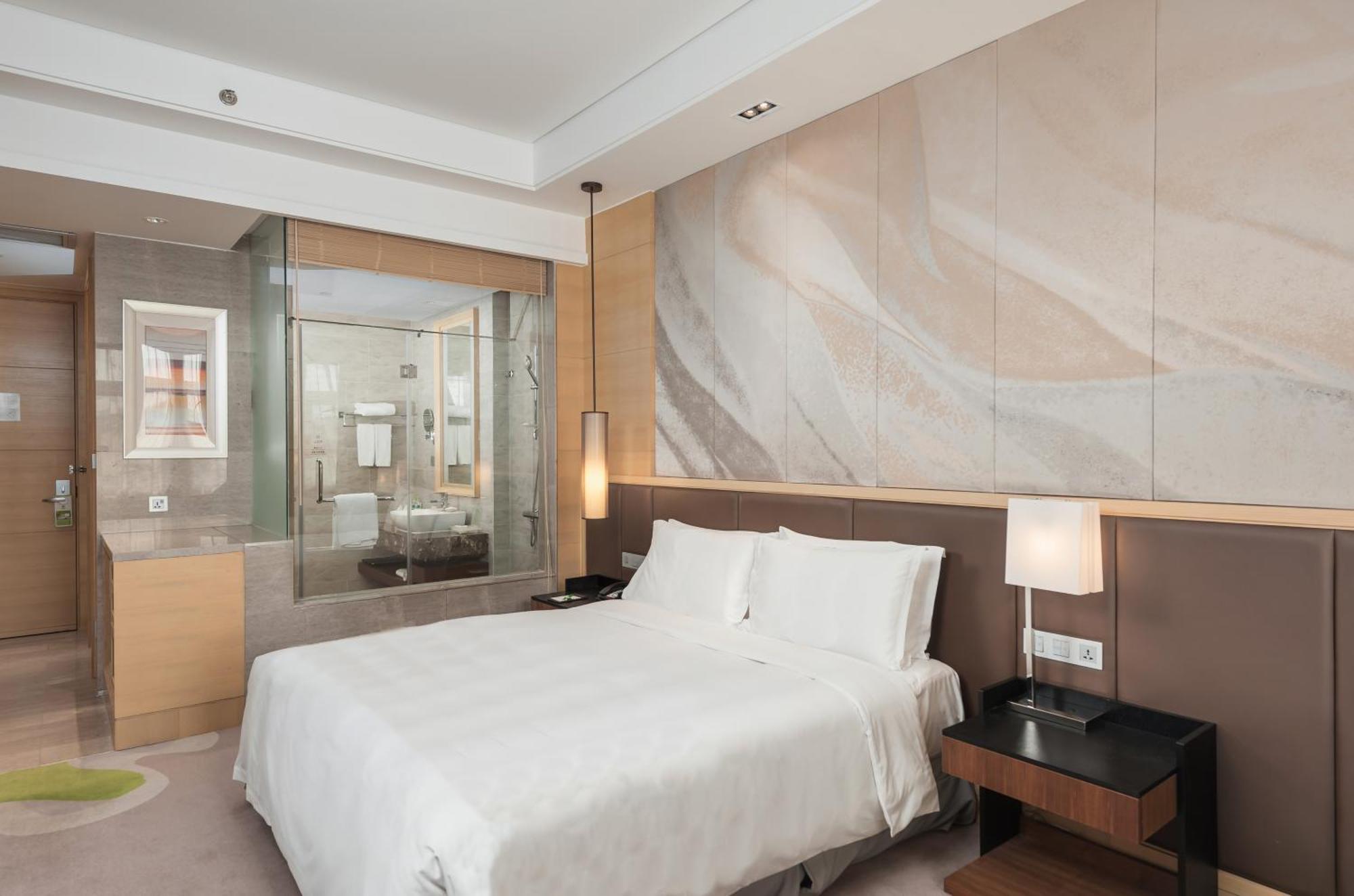 Hai Tian Expo Hotel Циндао Экстерьер фото